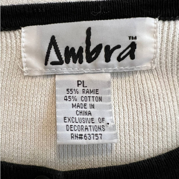 Ambra Holiday Sweater with Embroidered Women in Black and Red Size Large Petite - Picture 6 of 7